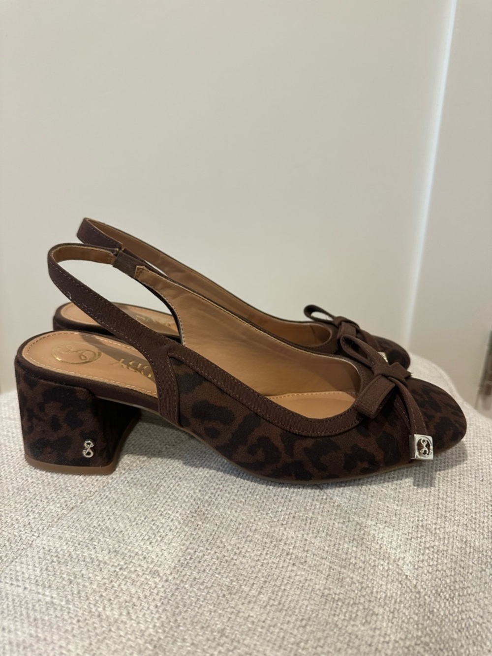 Sam & Libby size 8 Giselle Brown slingback leopard pattern pumps